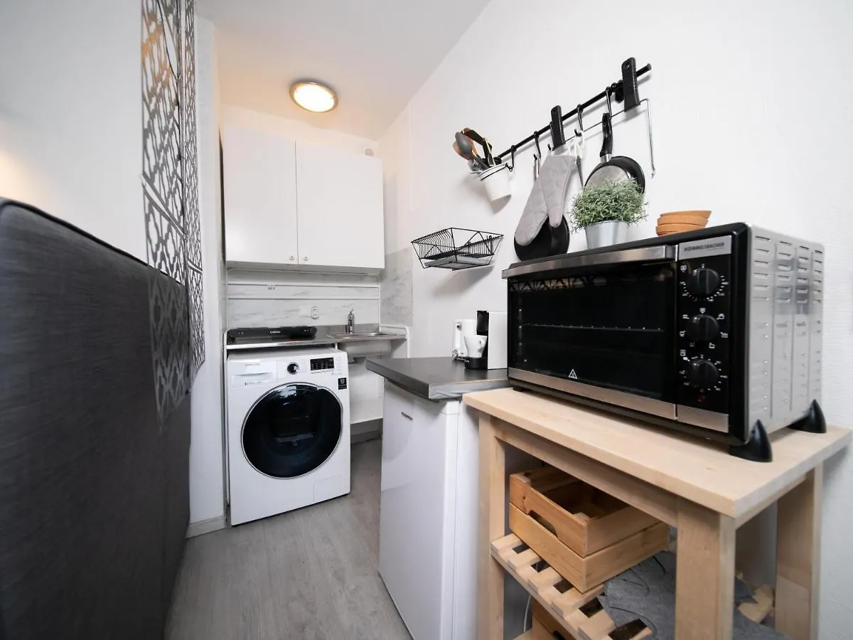 Studio Rosso - Zentral - Altstadt - Balkon - Messe Apartment Dusseldorf Germany